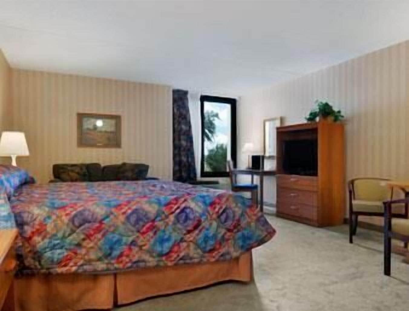 Ramada By Wyndham Watertown Thousand Kültér fotó