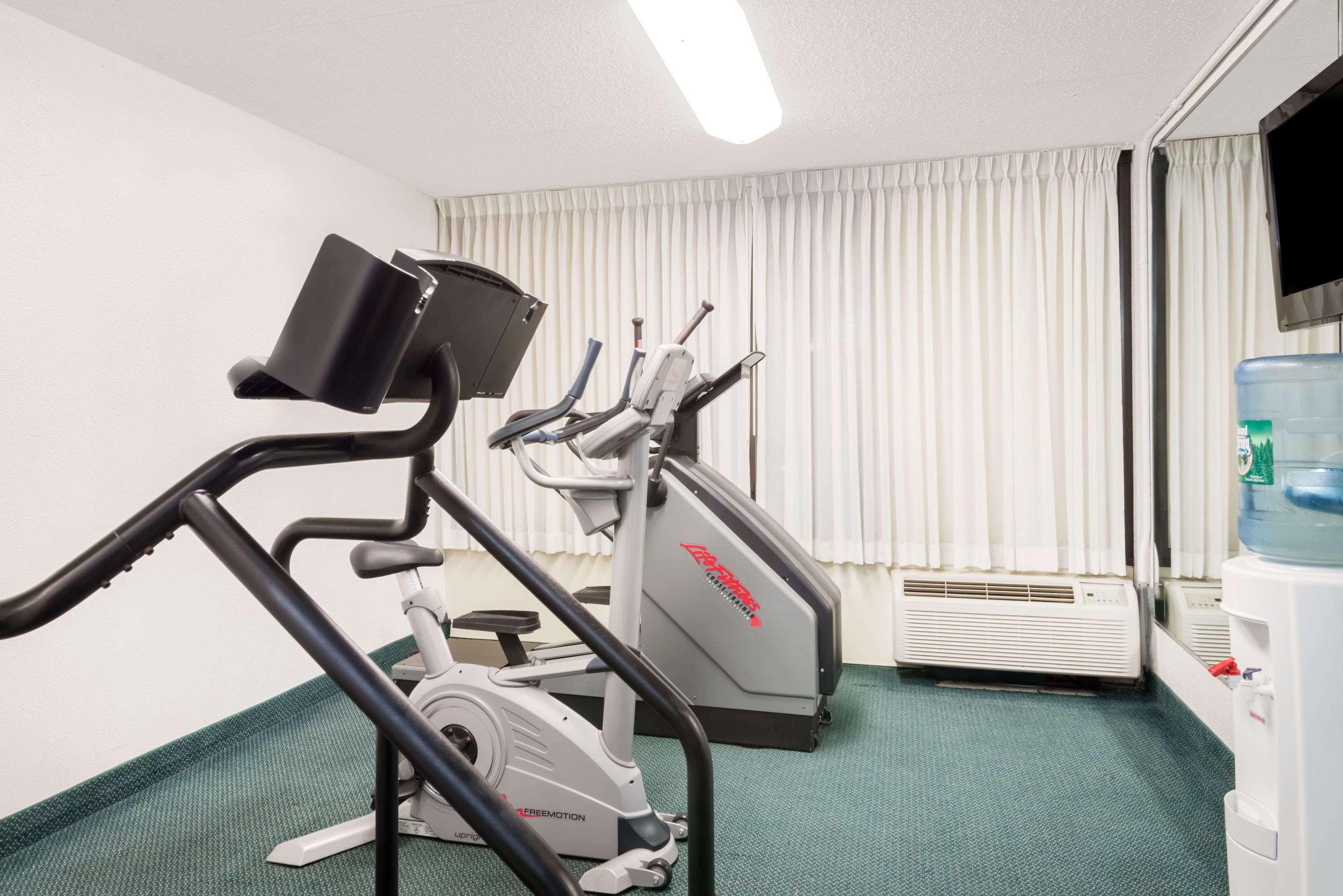 Ramada By Wyndham Watertown Thousand Kültér fotó